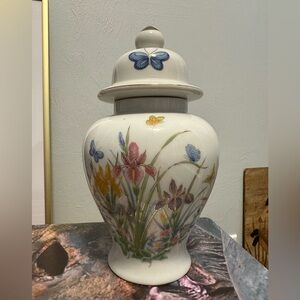 Vintage Srednick Collection Floral and Butterfly Ceramic Ginger Jar - Japan 🦋